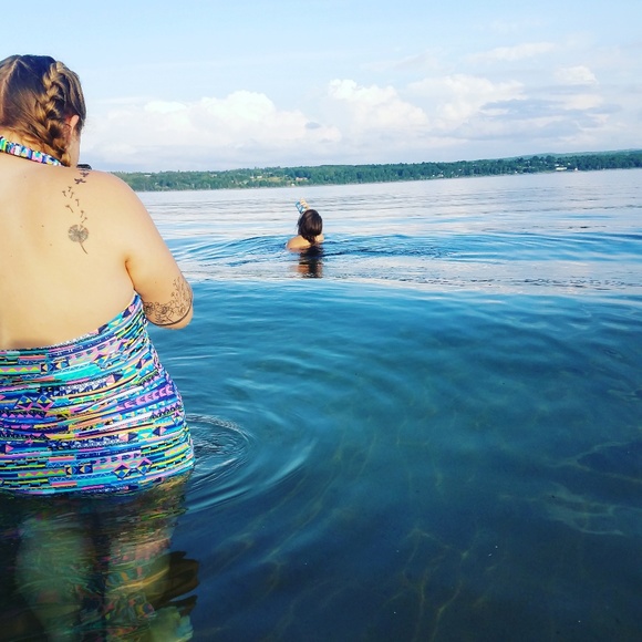 Meet your Posher, Desirae - Picture 2 of 3